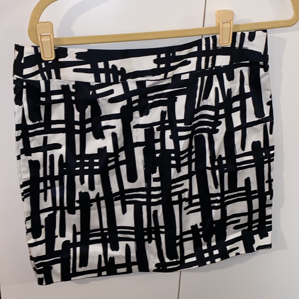 Inc mini skirt with buttons down the front never worn price tags are off - Picture 3 of 3